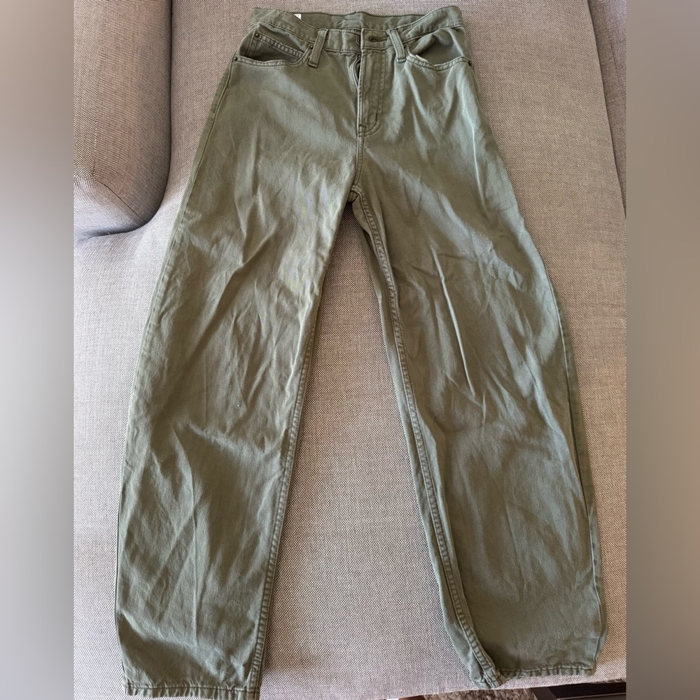 Gap Olive Green Barrel High Rise Pants 
Size 25 0 Regular Length